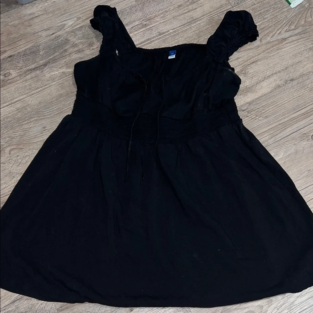 Old Navy Black Smocked Babydoll Tank Top - Picture 1 of 3